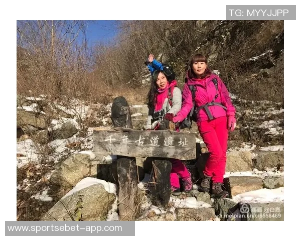 邓恩称布克与狄龙如冰火组合前者冷酷无情后者充满活力展现完美对比